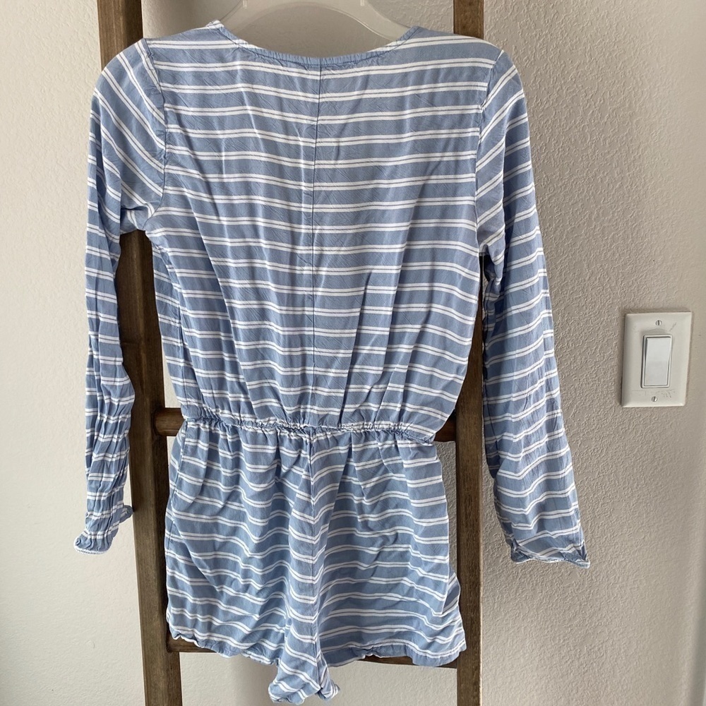 Forever 21 blue long sleeve romper blue and white - Picture 2 of 5